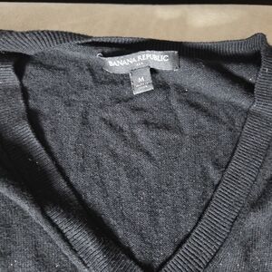 Banana Republic Men’s Black V-Neck Pullover Sweater